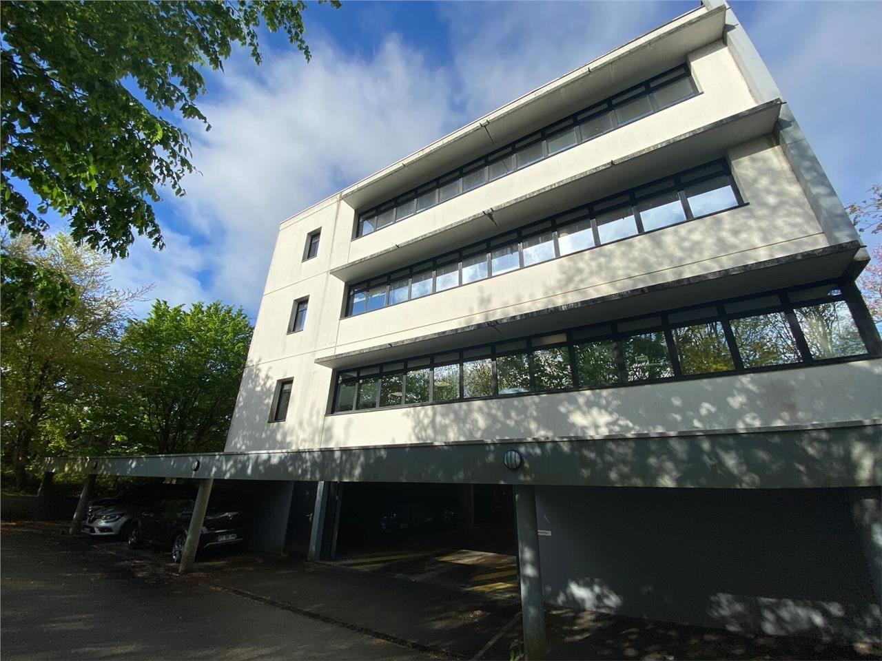 Adresse stratégique au coeur d'Atalante Champeaux