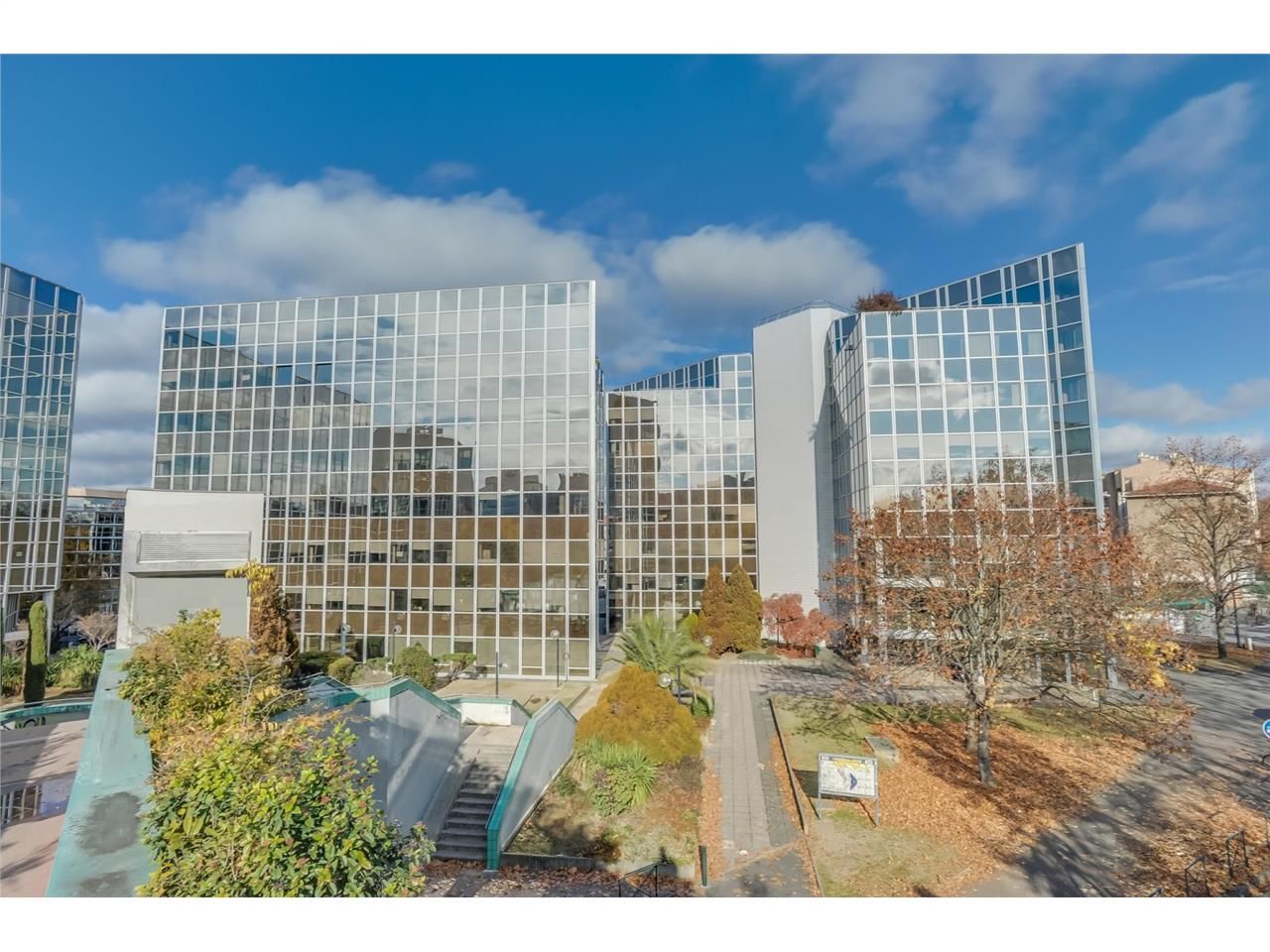 Bureaux rénovés à louer à TOULOUSE, dans un ensem