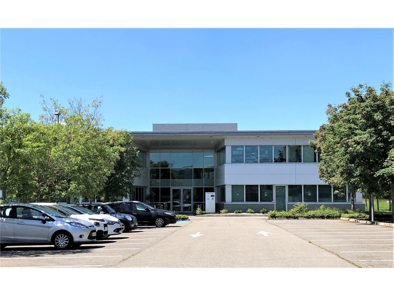 Bureaux à louer, dans un ensemble tertiaire récen