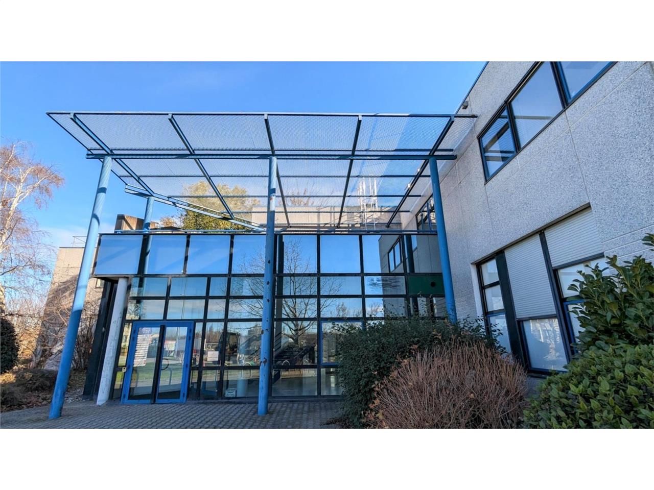 Bureaux à louer dans un immeuble rénové  de LABEG