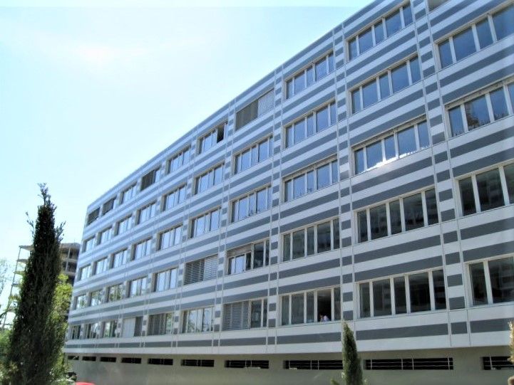 Bureaux à louer dans un immeuble récent en R+5 si