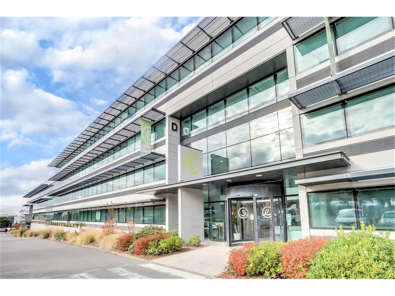 Bureaux à louer à BALMA, proches du centre commer