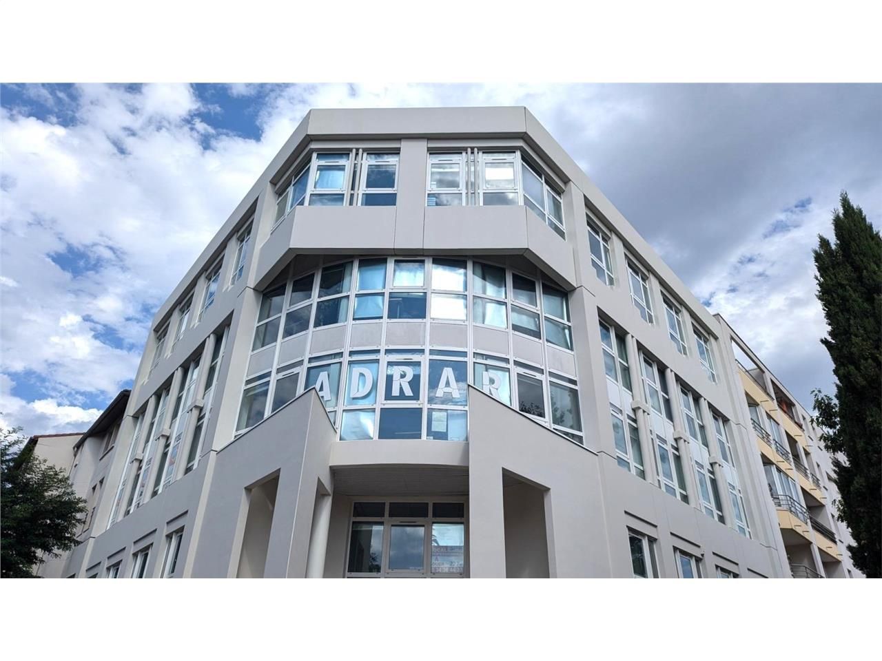 Bureaux sur deux niveaux, à louer ensemble ou sép