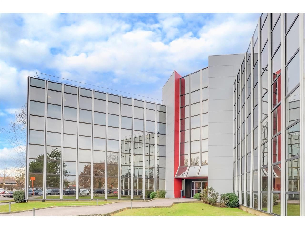 Bureaux à louer dans un immeuble rénové situé à l