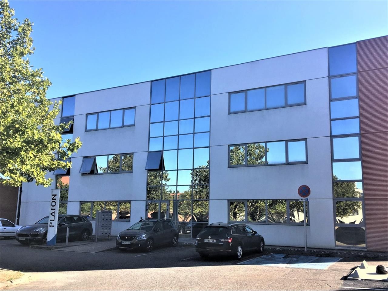 Bureaux à louer, à proximité immédiate de la roca