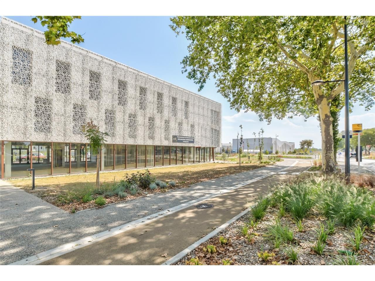 À Vendre ou à Louer à MURET, à 20 km au Sud de TO