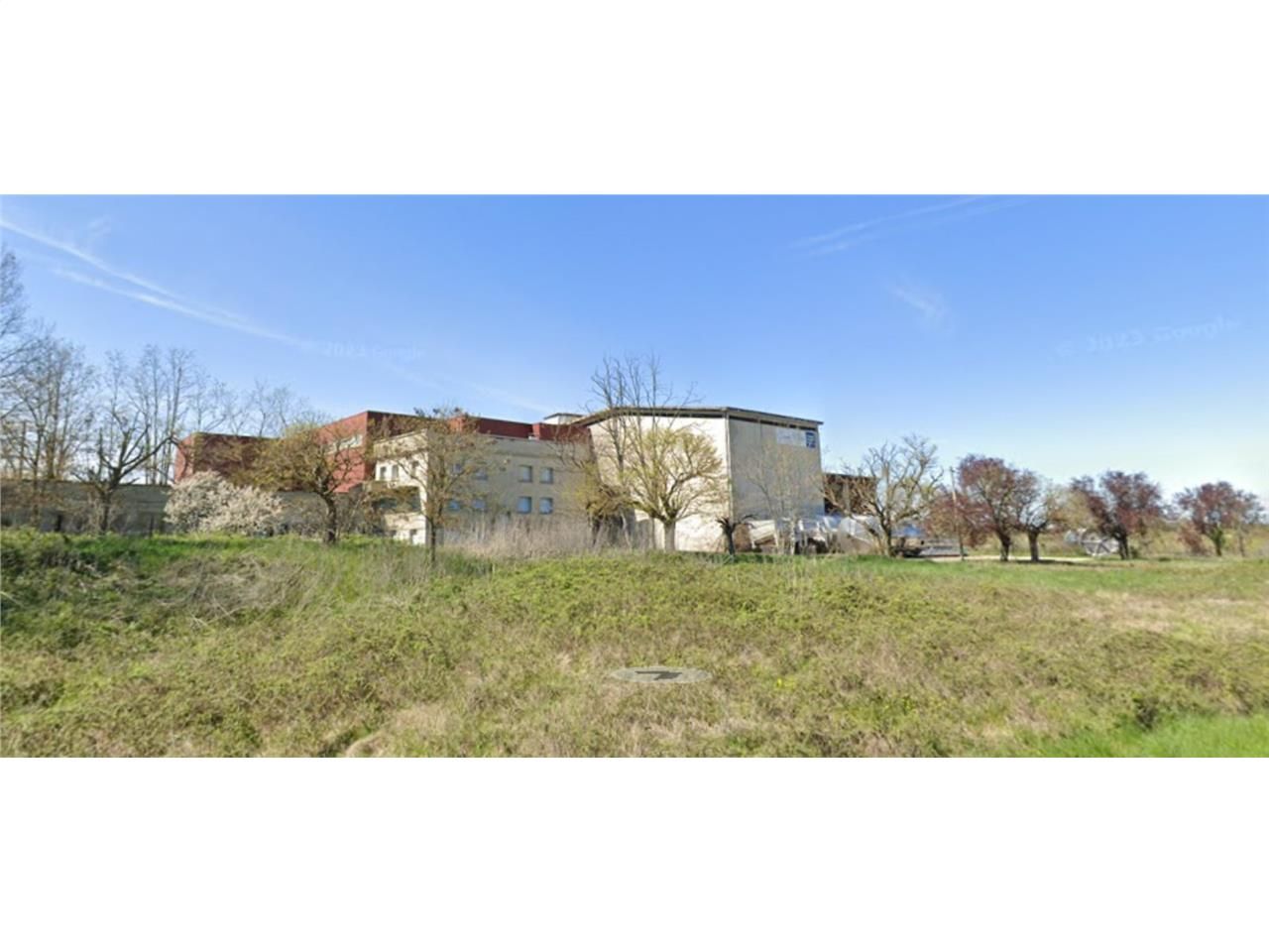 Entrepôt avec bureaux à vendre à CAMPSAS , au Sud