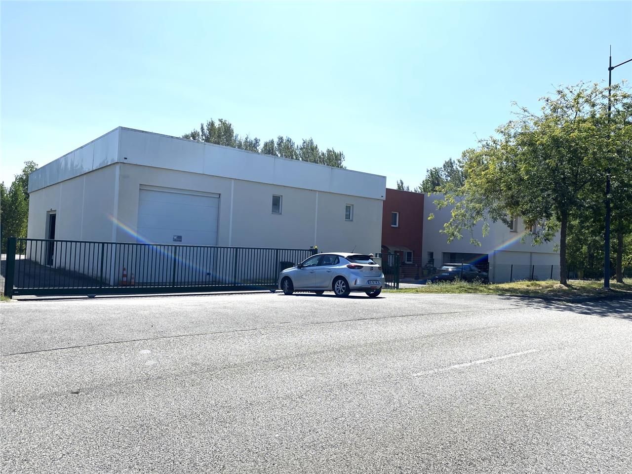 Bâtiment indépendant à vendre , usage mixte (Acti