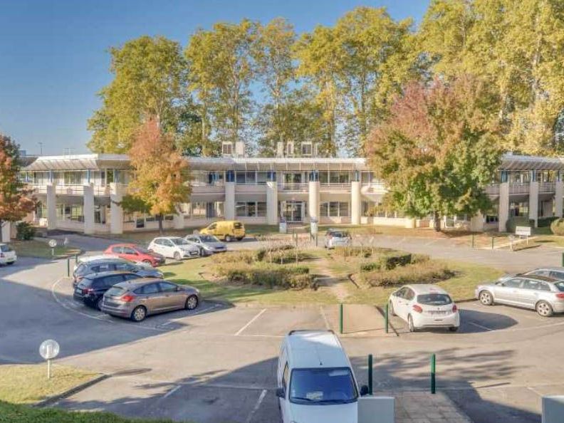 Bureaux à louer à TOULOUSE, dans un ensemble arbo
