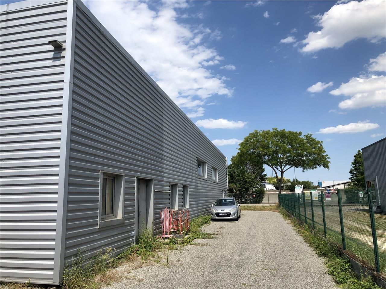 A louer à BLAGNAC, dans la Zone de FONTGRASSE, un