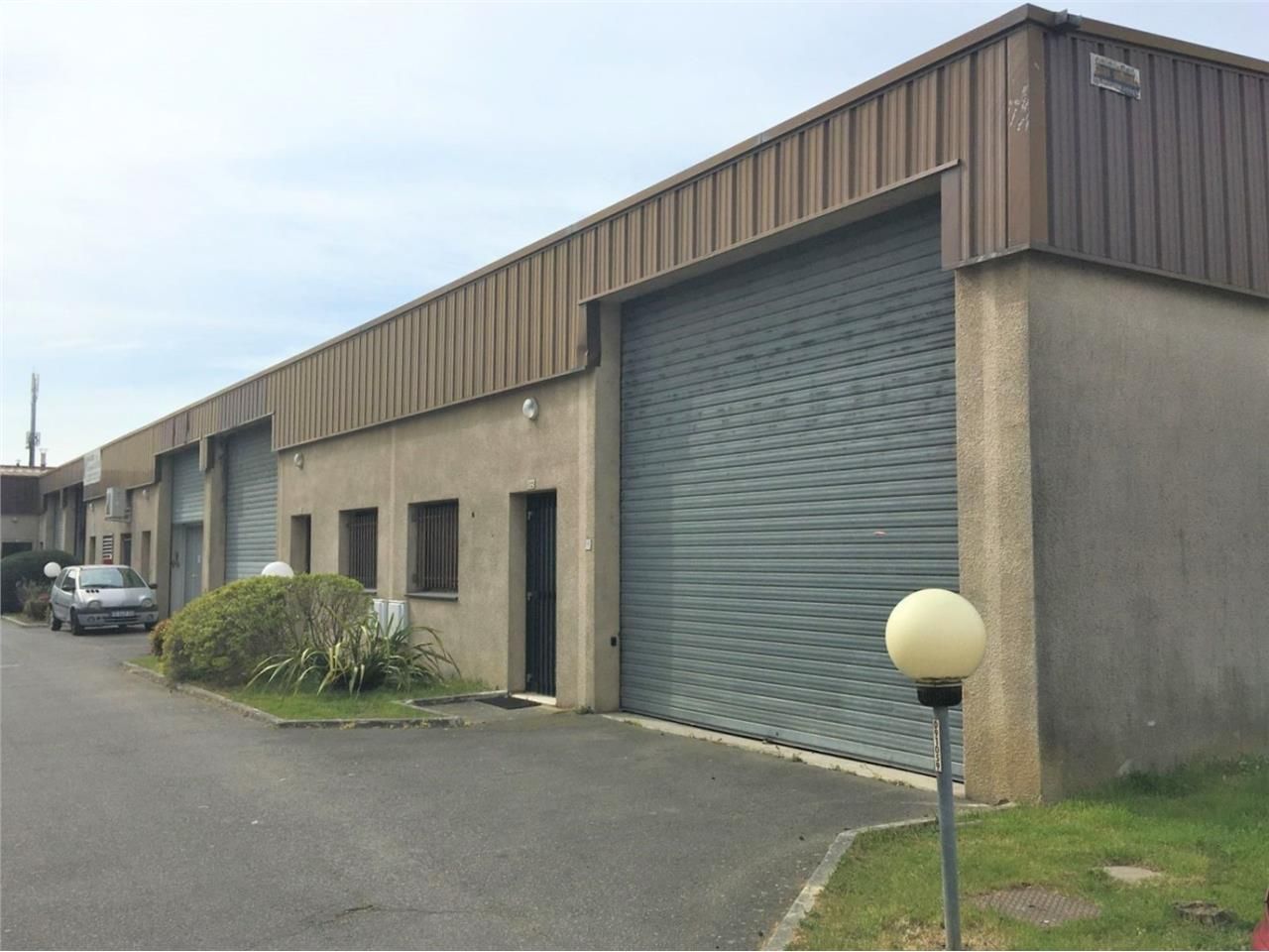 A louer, locaux mixtes (Activité et Bureaux) dans