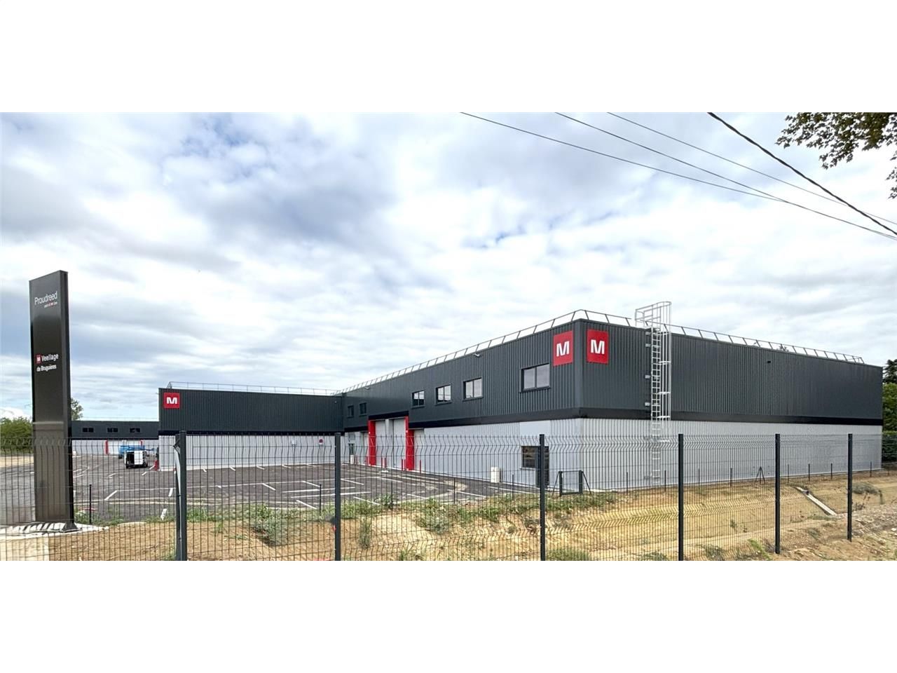 Locaux d'activité neufs à louer à BRUGUIERES, au 