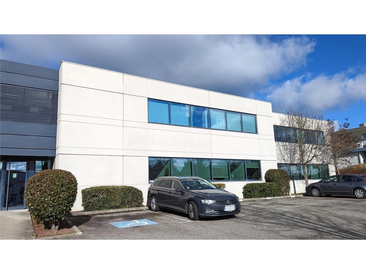 Bureaux à louer à L'UNION,  dans un ensemble tert