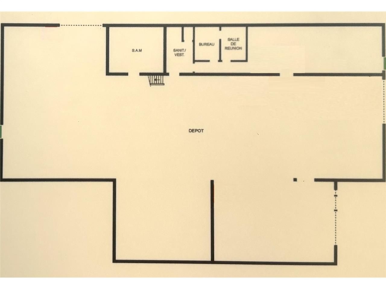 Location entrepots 625 m² non divisibles