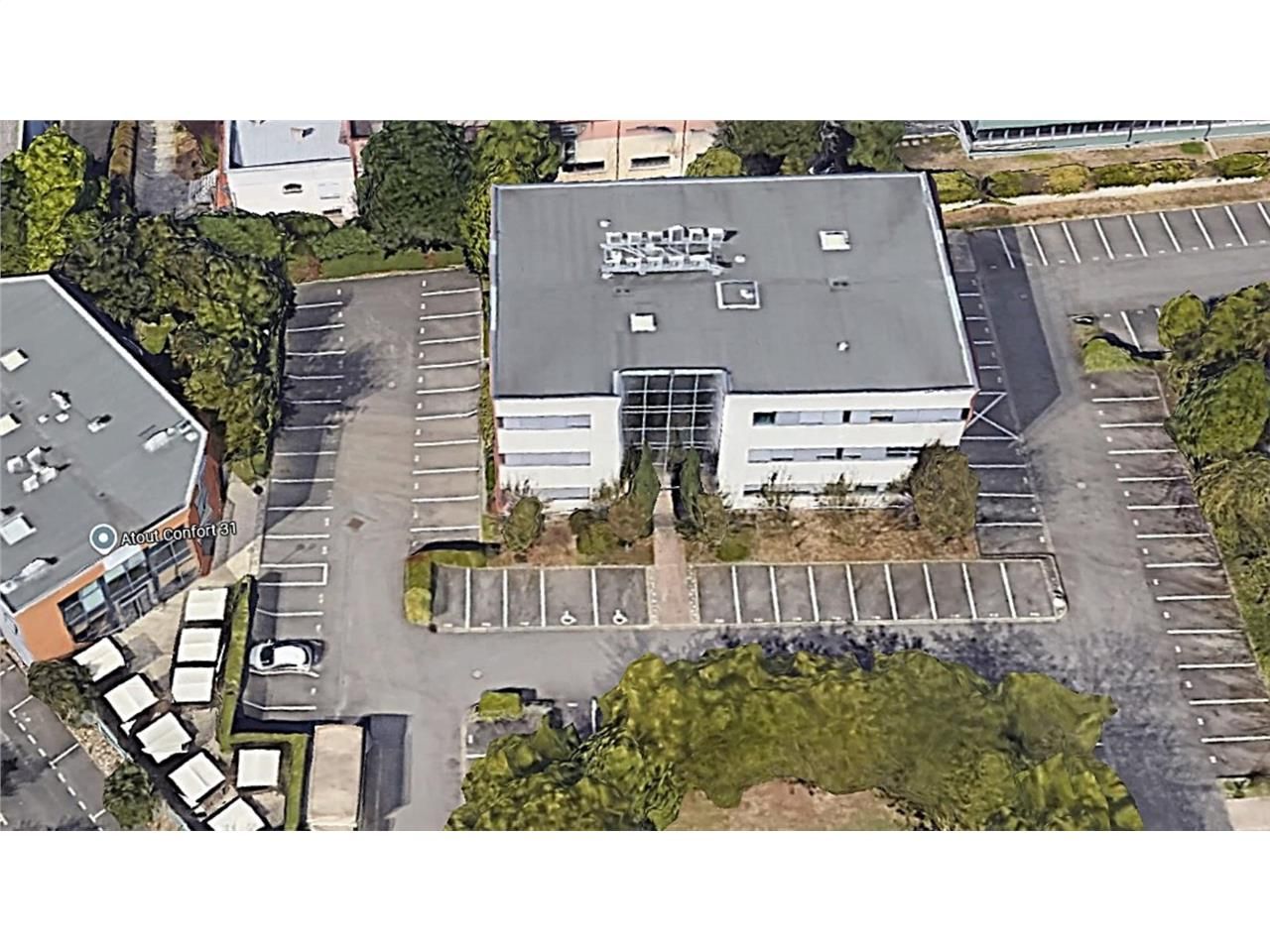 Bureaux à louer dans un immeuble indépendant à BA