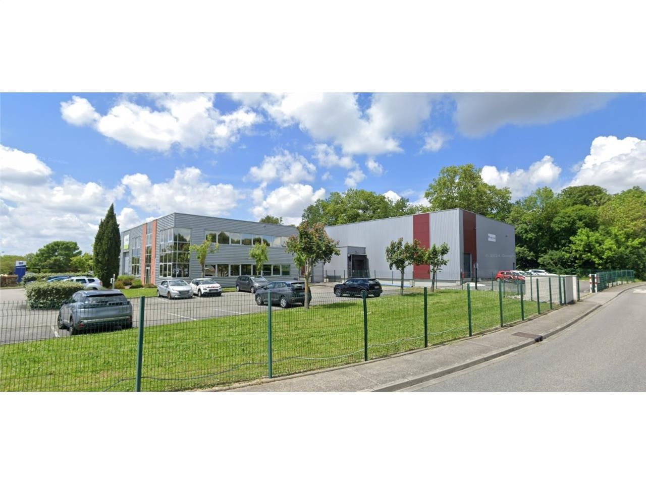 Bâtiment à usage d'entrepôt à louer au coeur de l