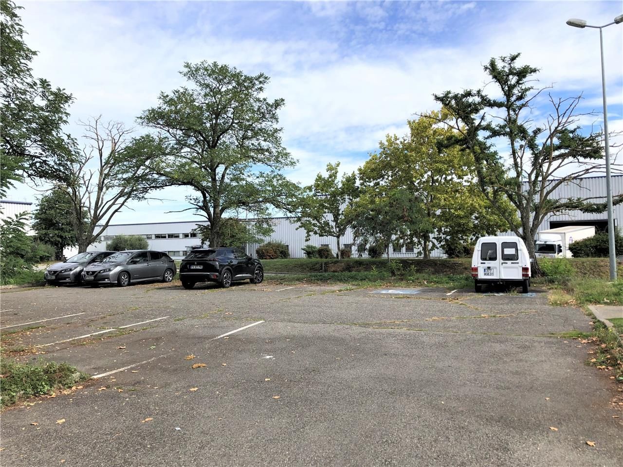 EXCLUSIVITE CBRE : Entrepôts à louer à TOURNEFEU