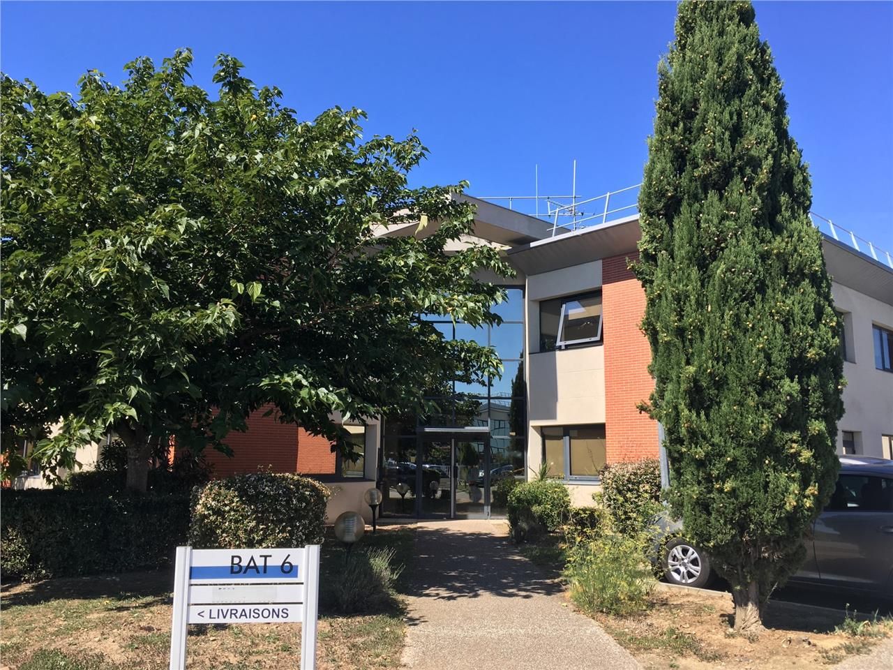 Bureaux à louer dans un bâtiment en R+1 au coeur 