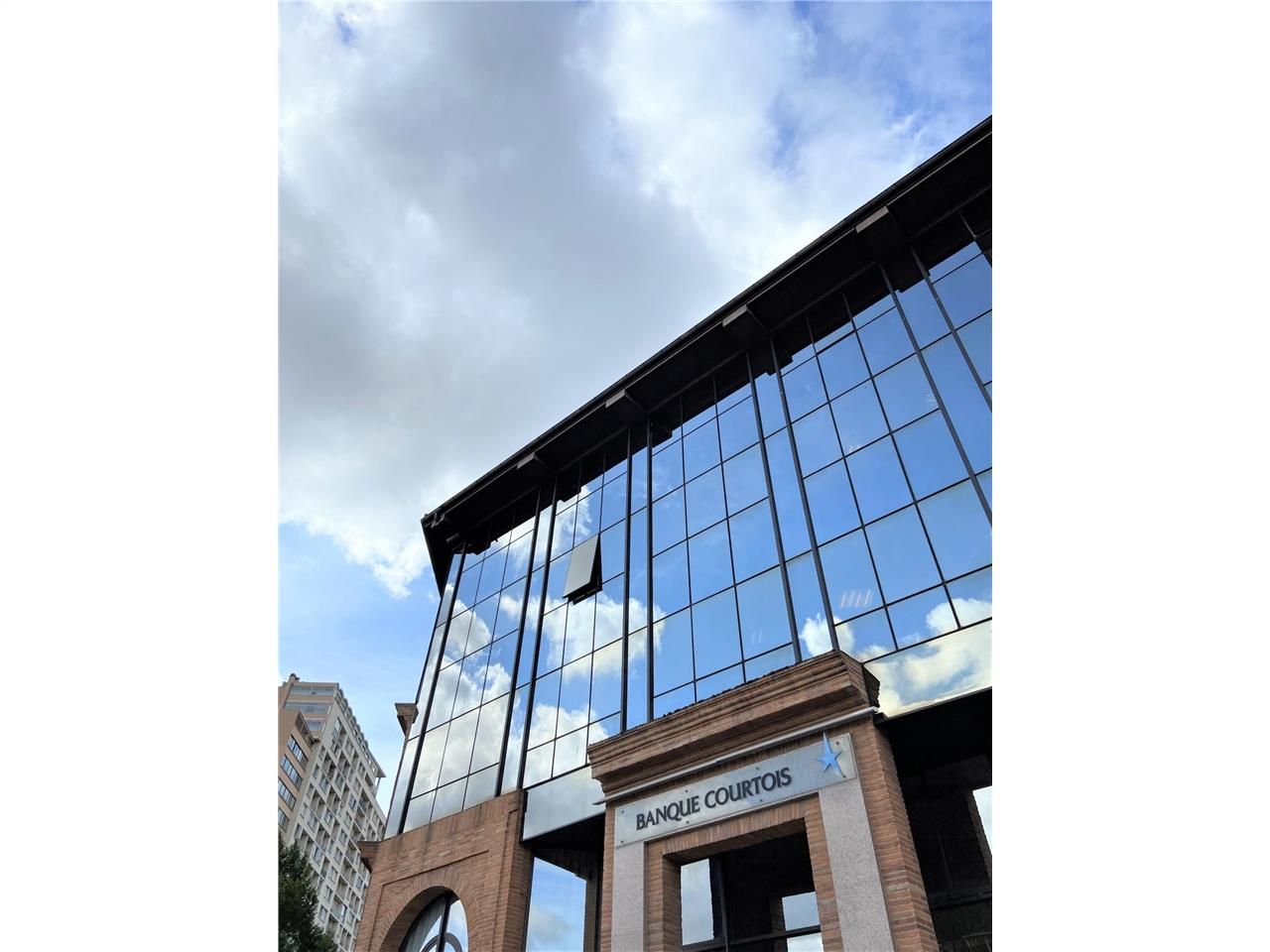 Bureaux à louer dans un immeuble de qualité au pi