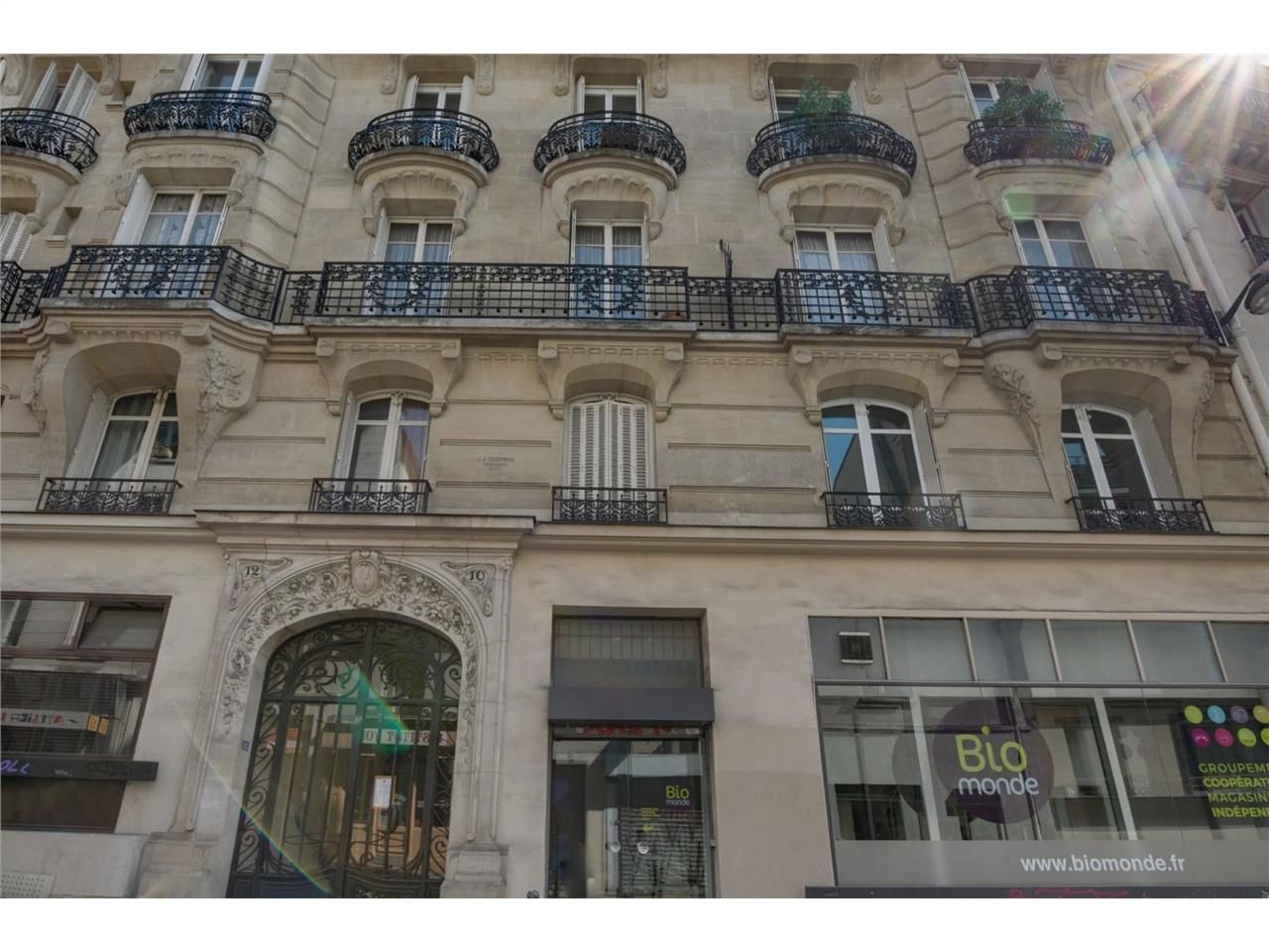 CBRE vous propose des bureaux, 100% commercial à