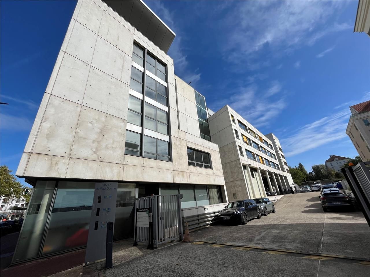 CBRE numéro 1 mondial en immobilier d'entreprise 