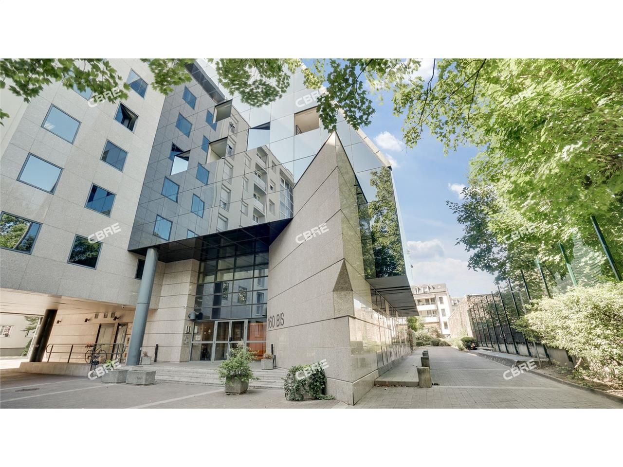 CBRE numéro 1 mondial en immobilier d'entreprise 