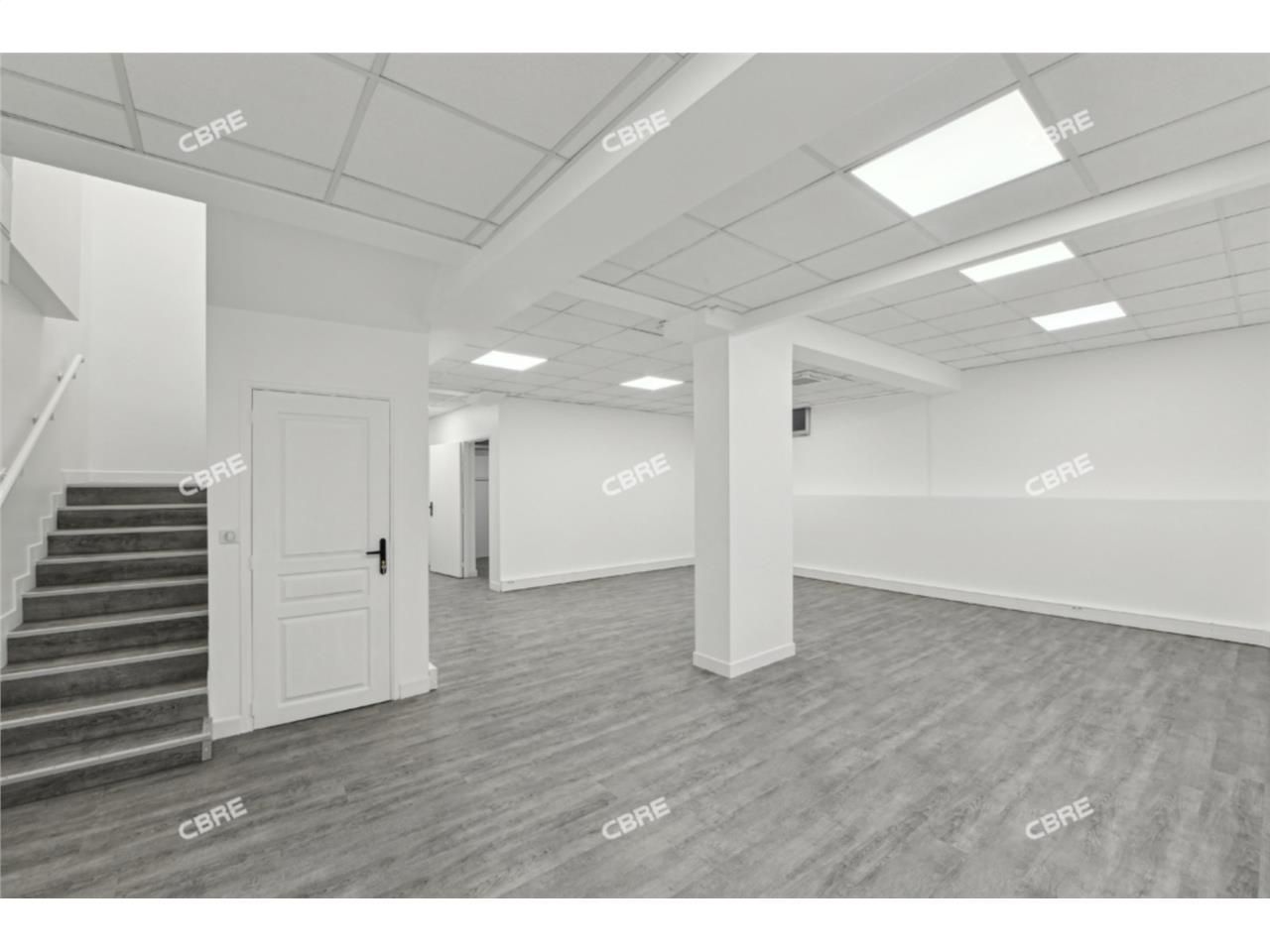 BUREAUX A VENDRE - Paris 75018 - CBRE Leader de l