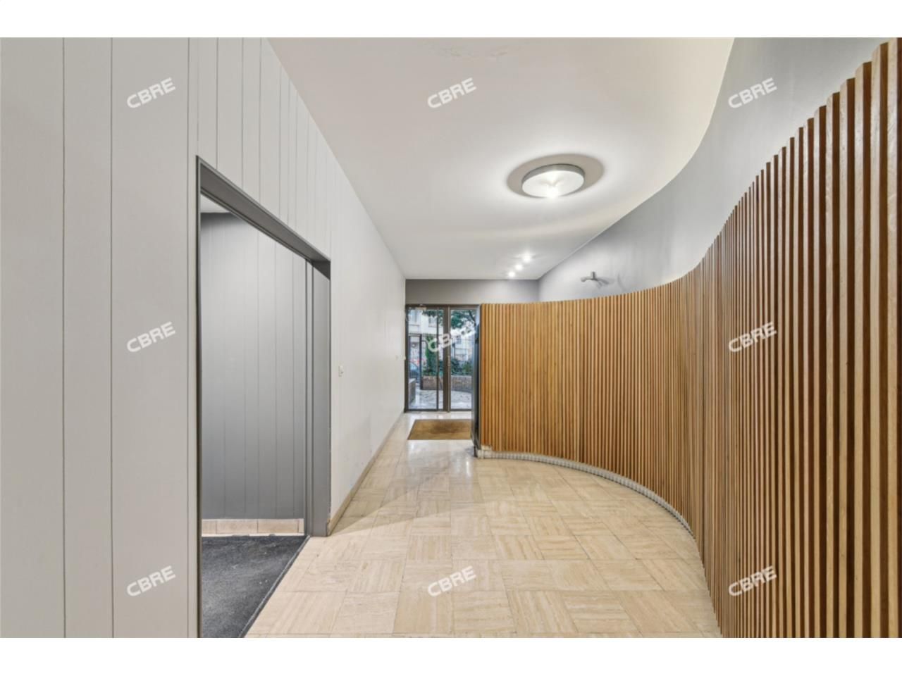 BUREAUX A VENDRE - Paris 75018 - CBRE Leader de l