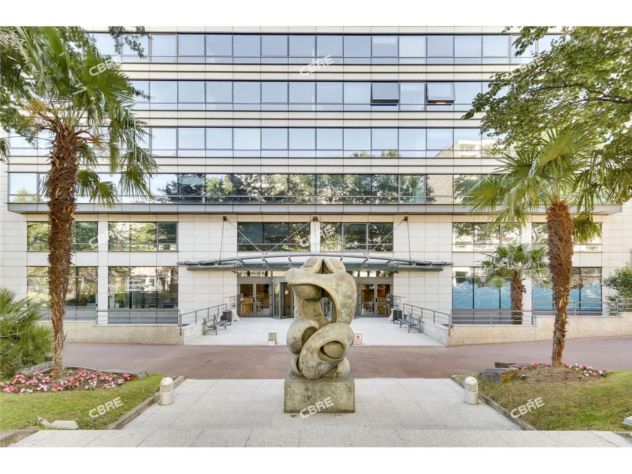 CBRE numéro 1 mondial en immobilier d'entreprise