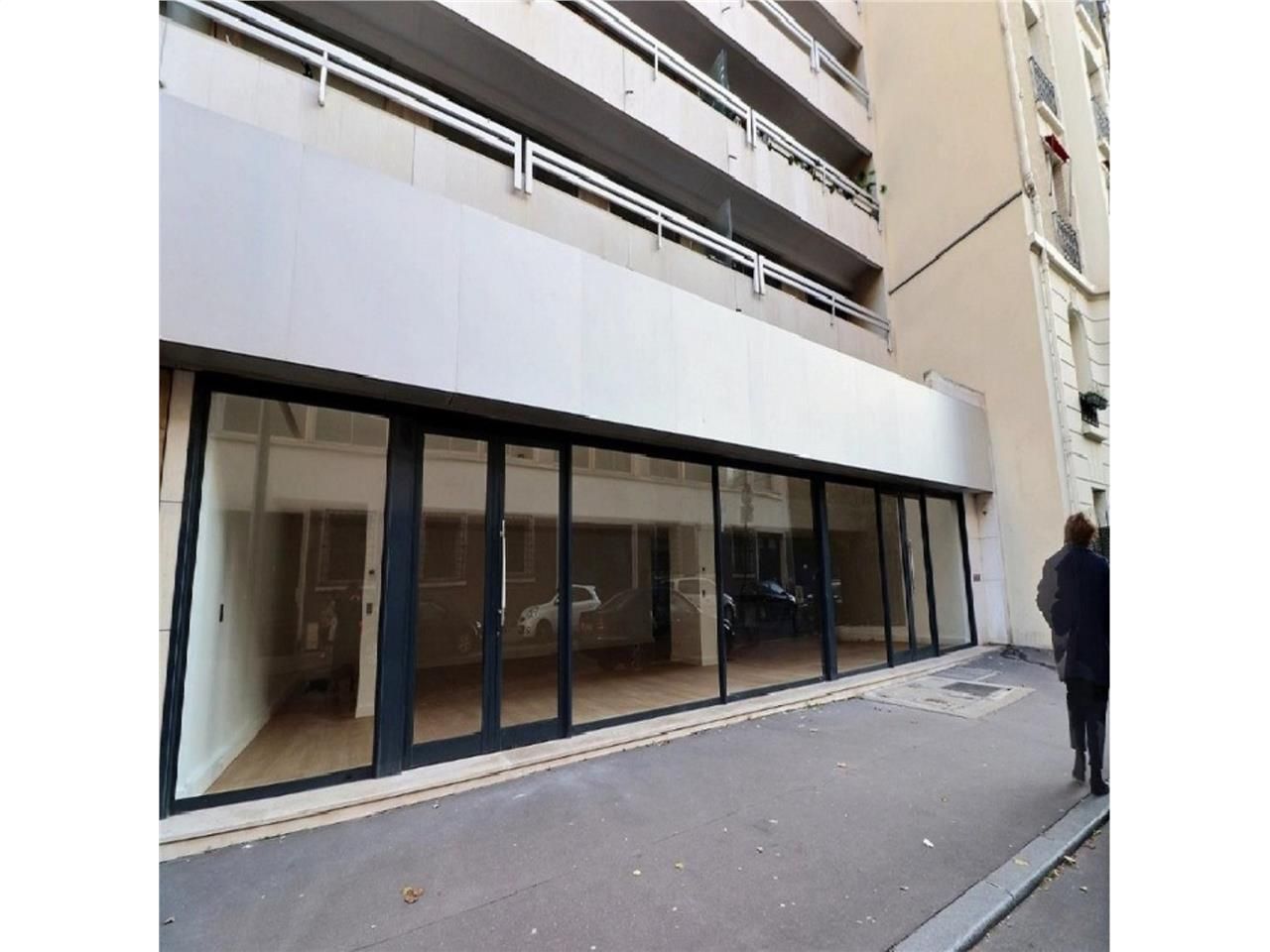 CBRE vous propose d'acquérir une surface de 205m²