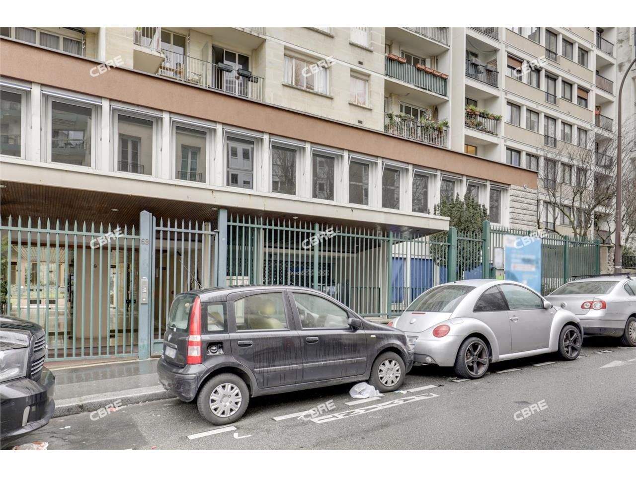 CBRE vous propose une surface de bureaux à vendre