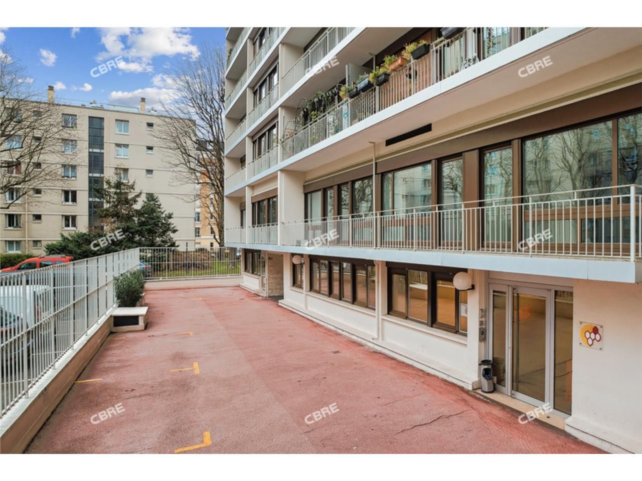 En plein coeur du 15e arrondissement de Paris, CB