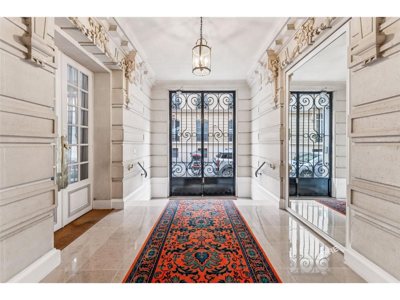 En exclusivité, CBRE, vous propose une surface de