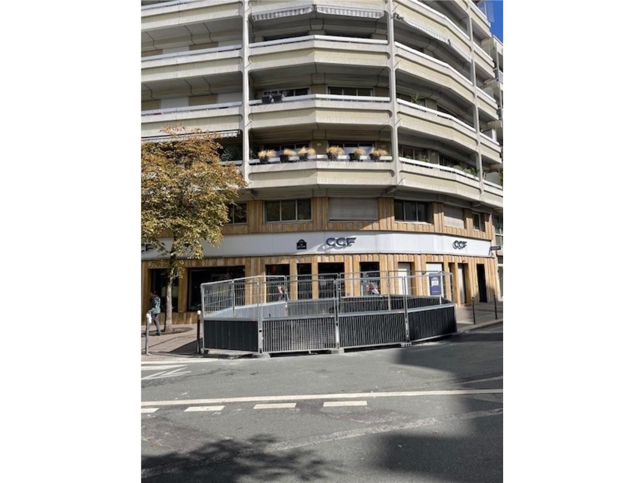 CBRE vous propose à la vente un local commercial/