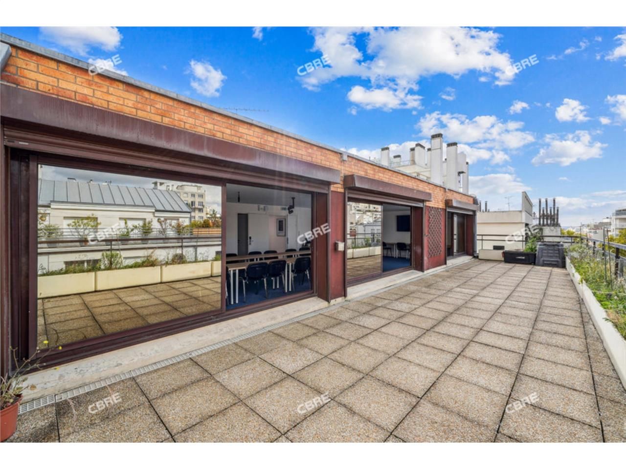 A toute proximité de la place Gambetta, CBRE vous