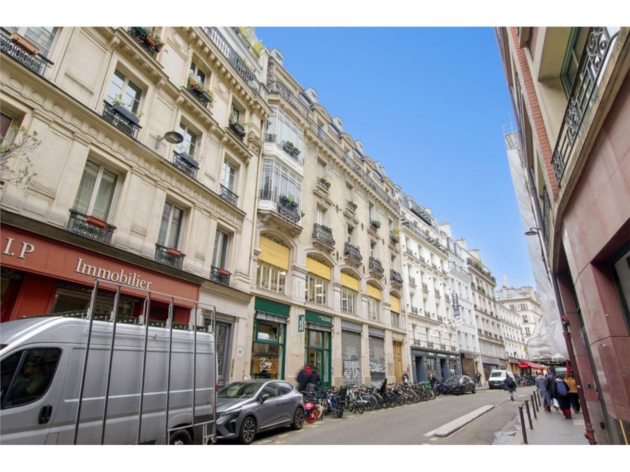CBRE vous propose à la vente un actif rare de 422
