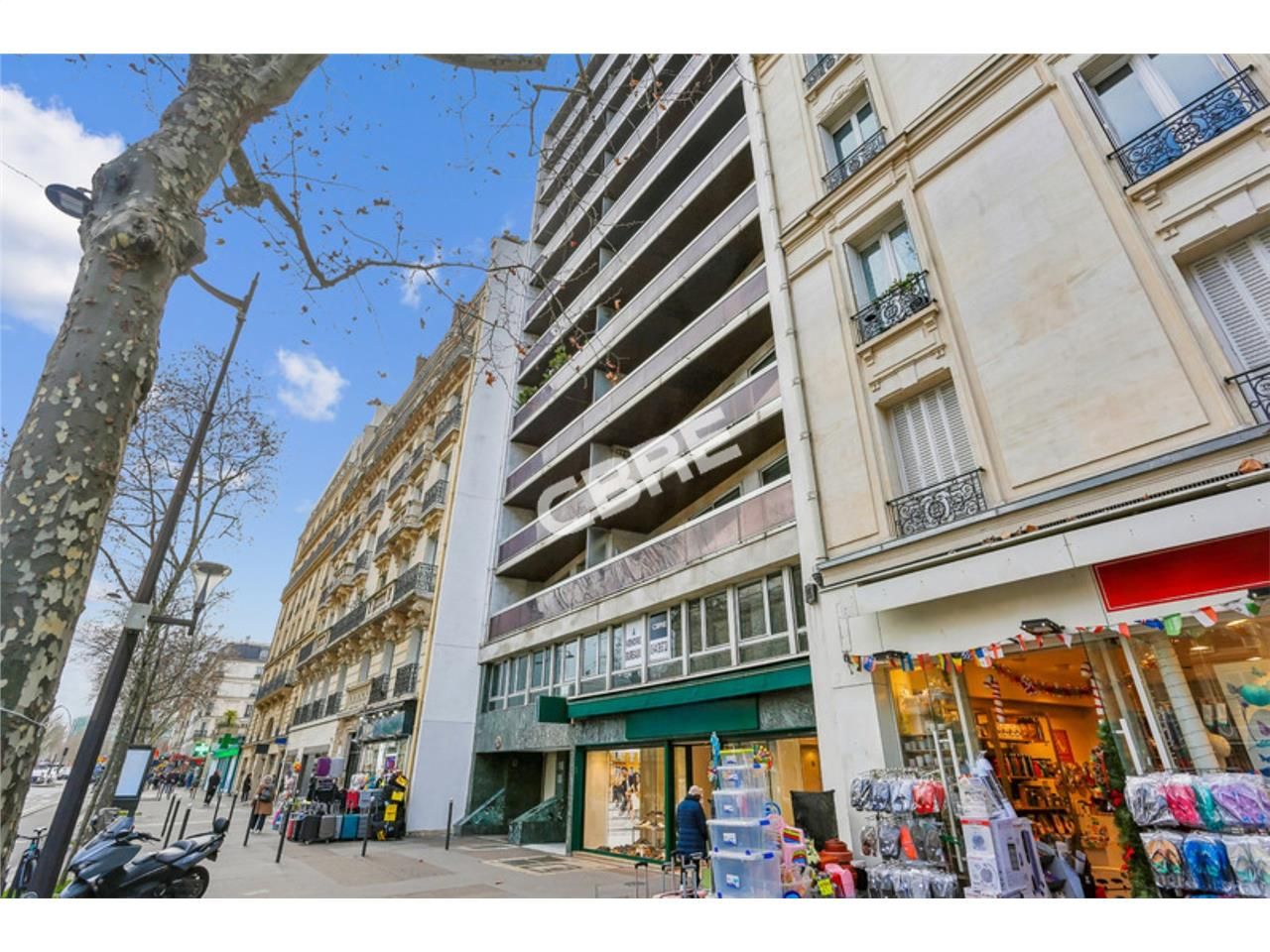 EXCLUSIVITE - CBRE numéro 1 mondial en immobilier