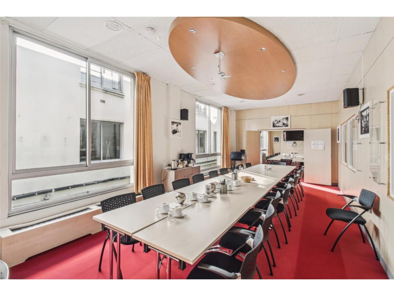 Découvrez cette surface de bureaux d'environ 188 