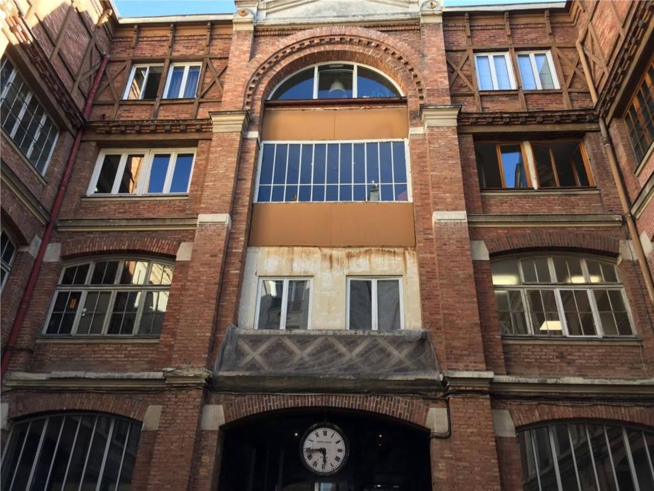 Nous vous proposons un plateau de bureaux à vendr