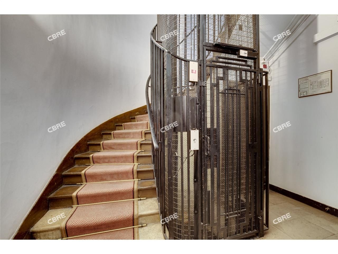 CBRE Conseil & Transaction vous propose à la vent