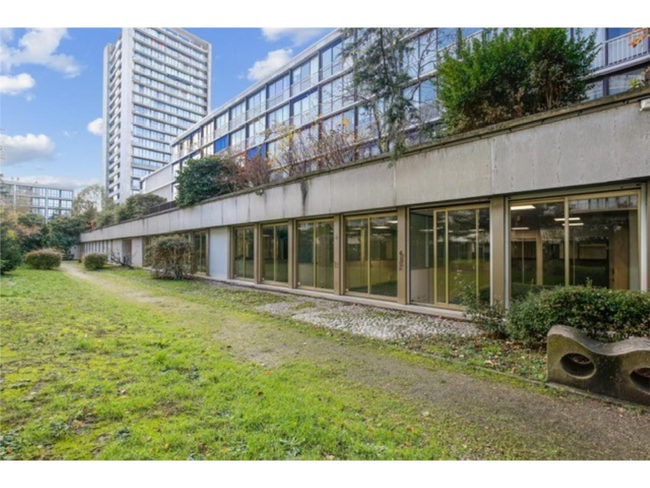 CBRE numéro 1 mondial en immobilier d'entreprise 