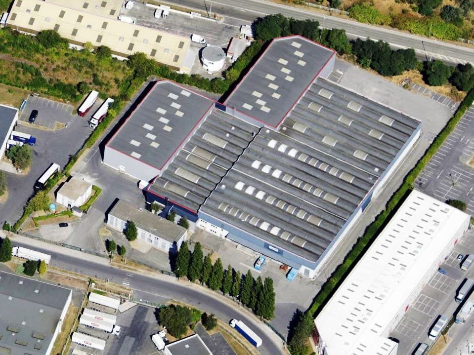 CBRE vous propose à louer, un entrepôt situé sur 