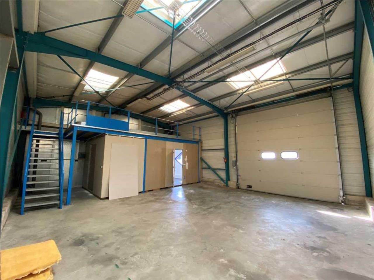 CBRE vous propose à louer un local d'activités si