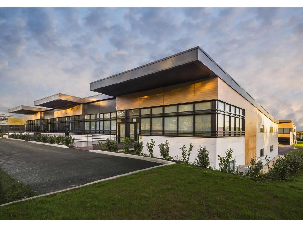 LOGISTIQUE URBAINE - CBRE vous propose à la locat