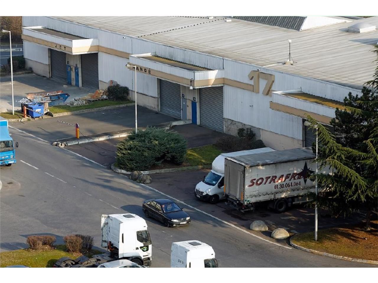 CBRE vous propose à louer, un local d'activités n