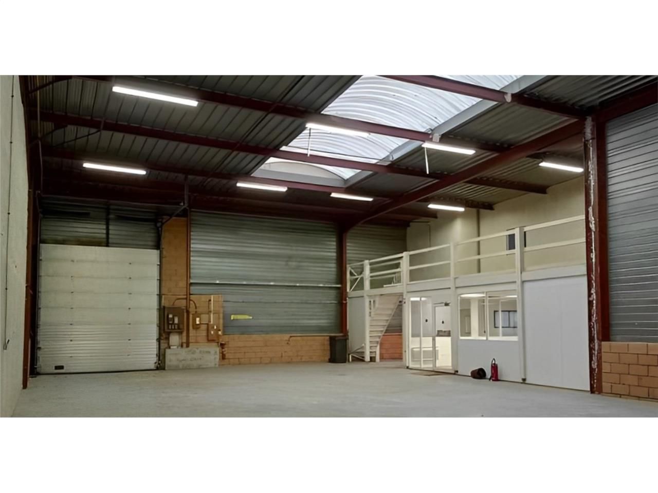 CBRE vous propose à louer un entrepôt/local d'act