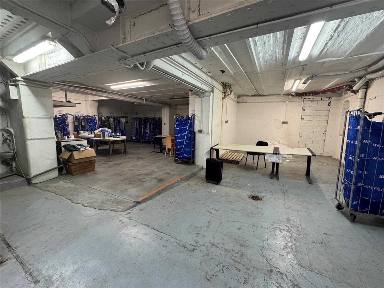 LOGISTIQUE URBAINE - CBRE vous propose à louer, u