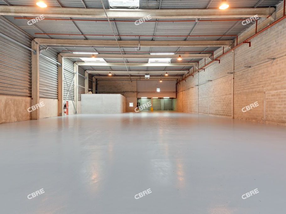 CBRE vous propose à louer, un entrepôt situé sur