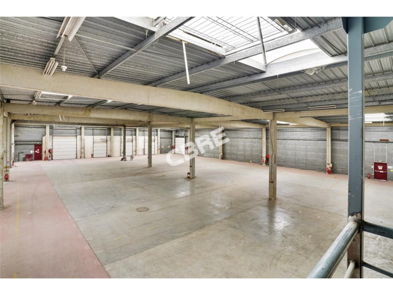 LOGISTIQUE URBAINE - CBRE vous propose à louer, u