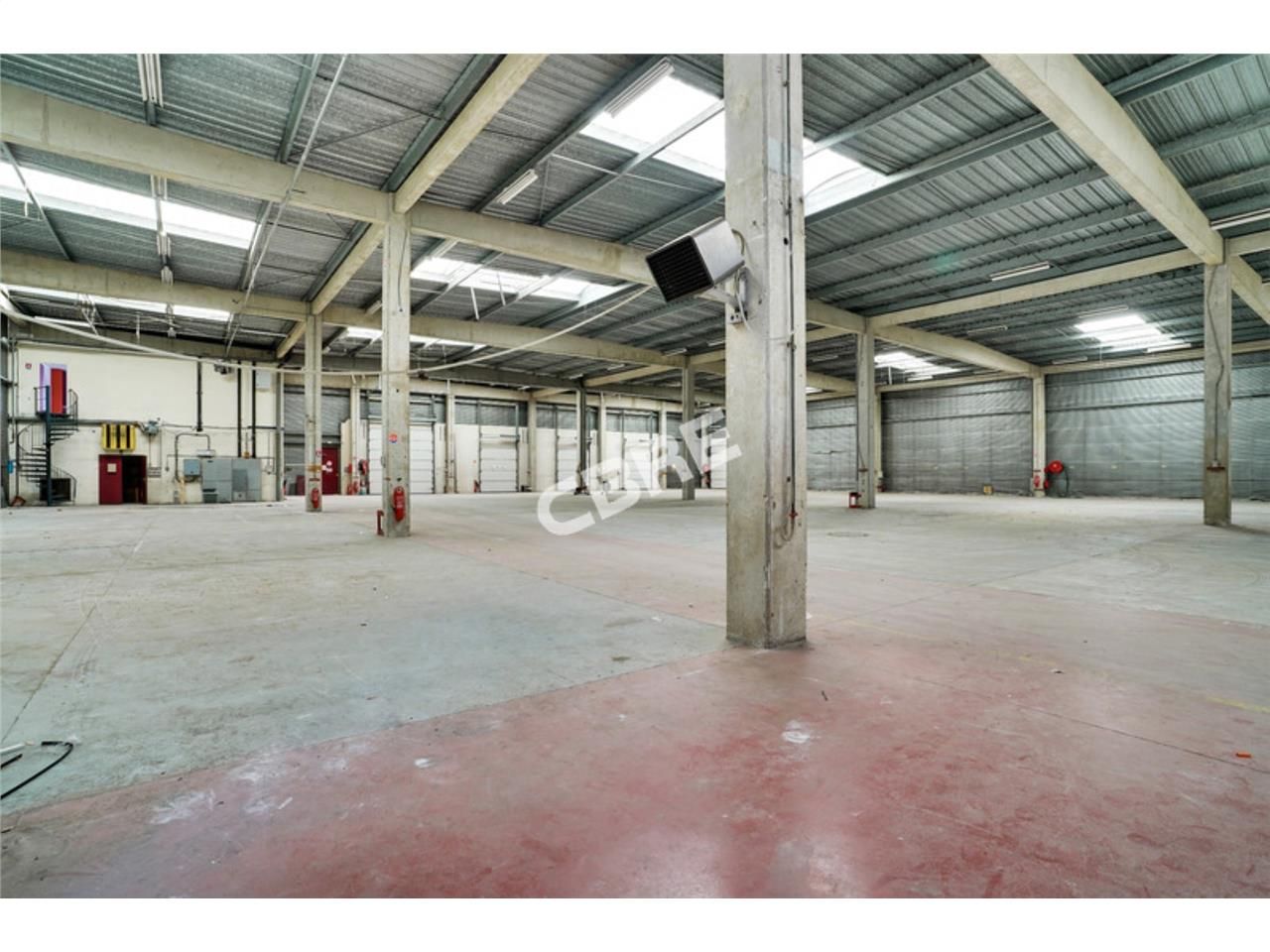 LOGISTIQUE URBAINE - CBRE vous propose à louer, u